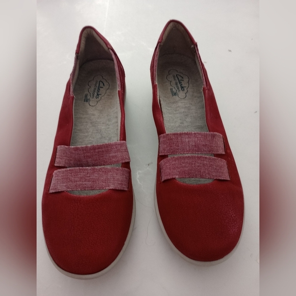 Clarks Shoes - Clarks Shoes for women size 7.5